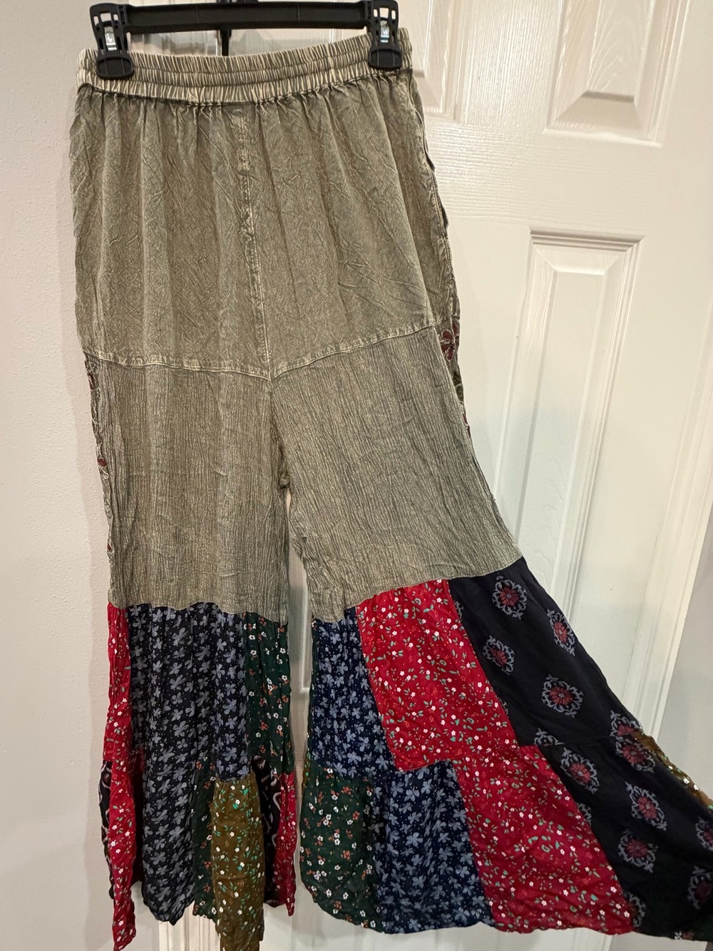Young Threads Boho Patchwork Wide Leg Pants - Olive & Multicolor Sz S - Picture 2 of 5